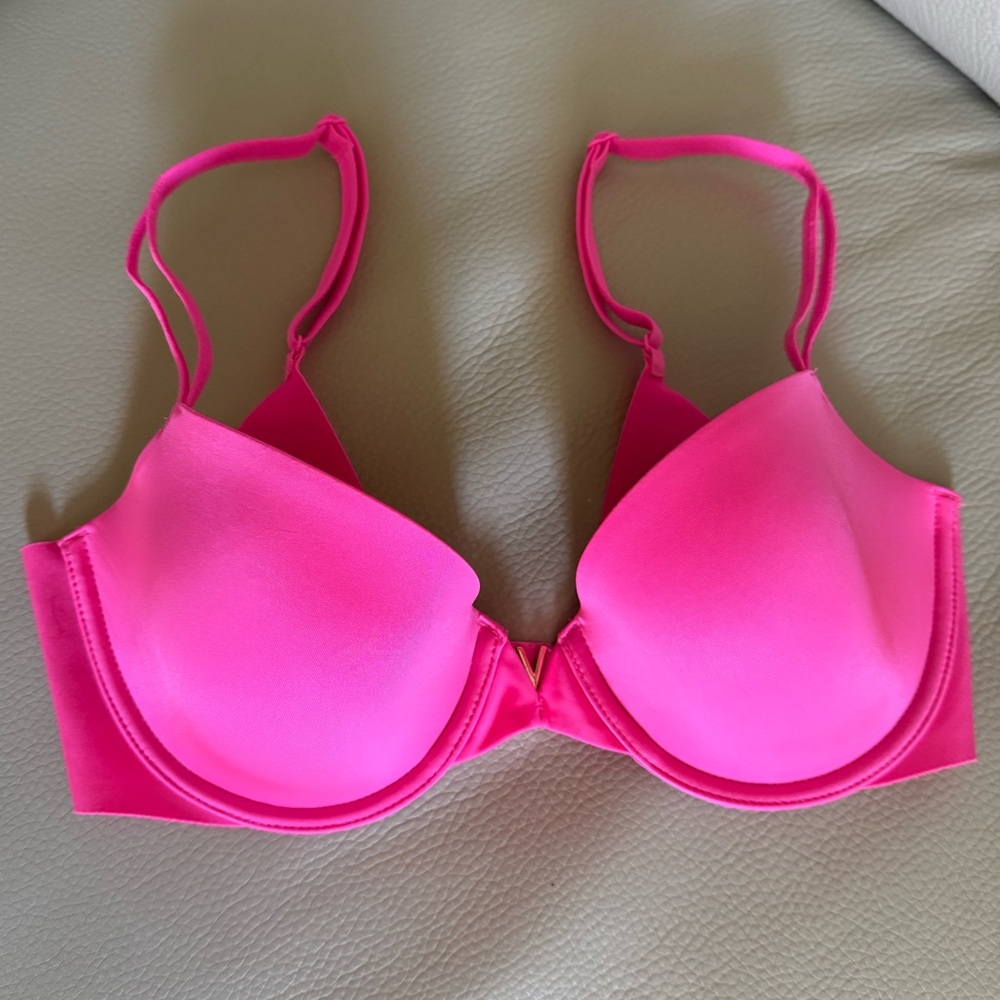 Victoria's Secret Pink Love Cloud Smooth Lightly Lined Plunge Demi Bra size 32D